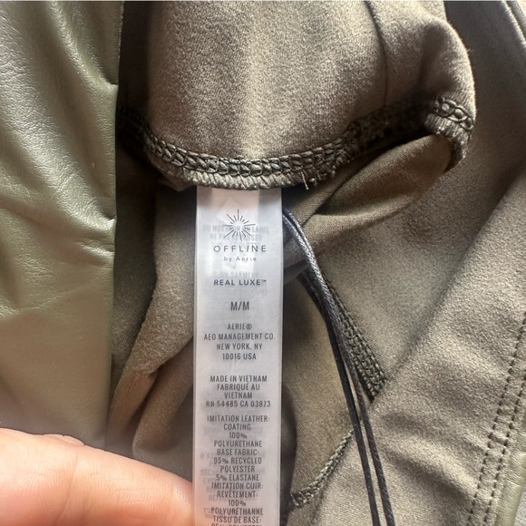OFFLINE By Aerie Real Luxe Faux Leather Legging Olive NWT Small and Medium - Picture 14 of 14